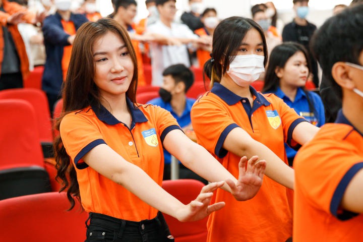 Viện Đào tạo Quốc tế khởi động chuỗi hoạt động chào mừng tân sinh viên "Orientation day of the new school year 2022-2023" 97