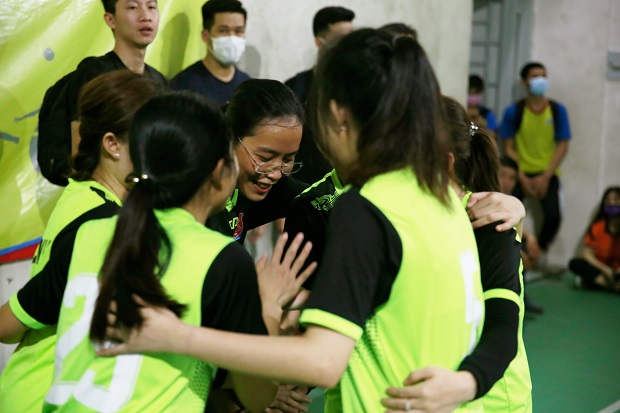 VĐV xuất sắc nhất Hội thao CB-GV-NV 2020 Chiêm Khánh Ngọc: “Niềm vui lớn nhất là được cùng nhau” 86