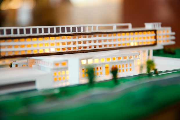 Admire the miniature models resembling famous architectural buildings made by HUTECH students 109