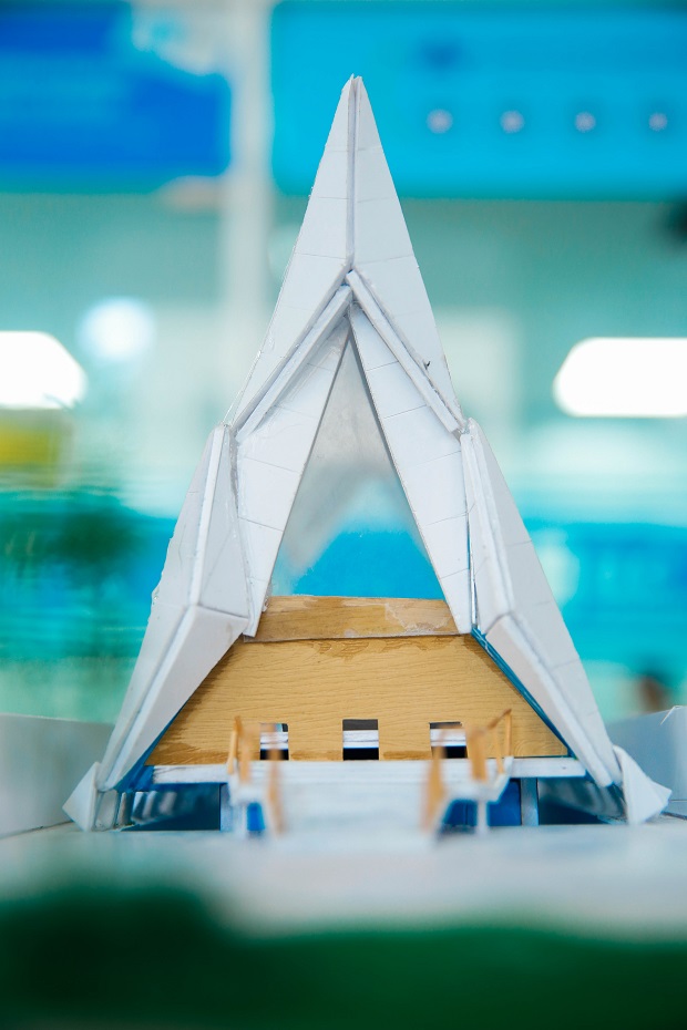Admire the miniature models resembling famous architectural buildings made by HUTECH students 143