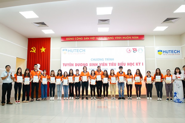 Các Khoa/Viện HUTECH tuyên dương, khen thưởng sinh viên tiêu biểu HKI, năm học 2019 - 2020 65