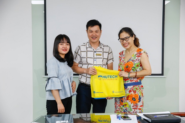 HUTECH và Hội Y tế Công cộng Việt Nam giúp sinh viên nâng cao nhận thức về thuốc lá điện tử 10
