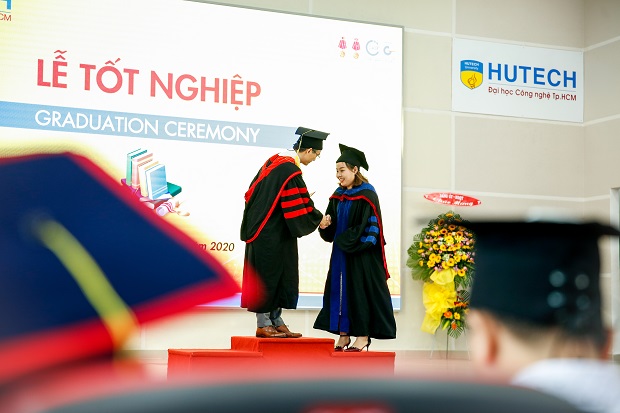 Rạng rỡ niềm vui tốt nghiệp của các Tân Cử nhân, Tân Kỹ sư HUTECH 90