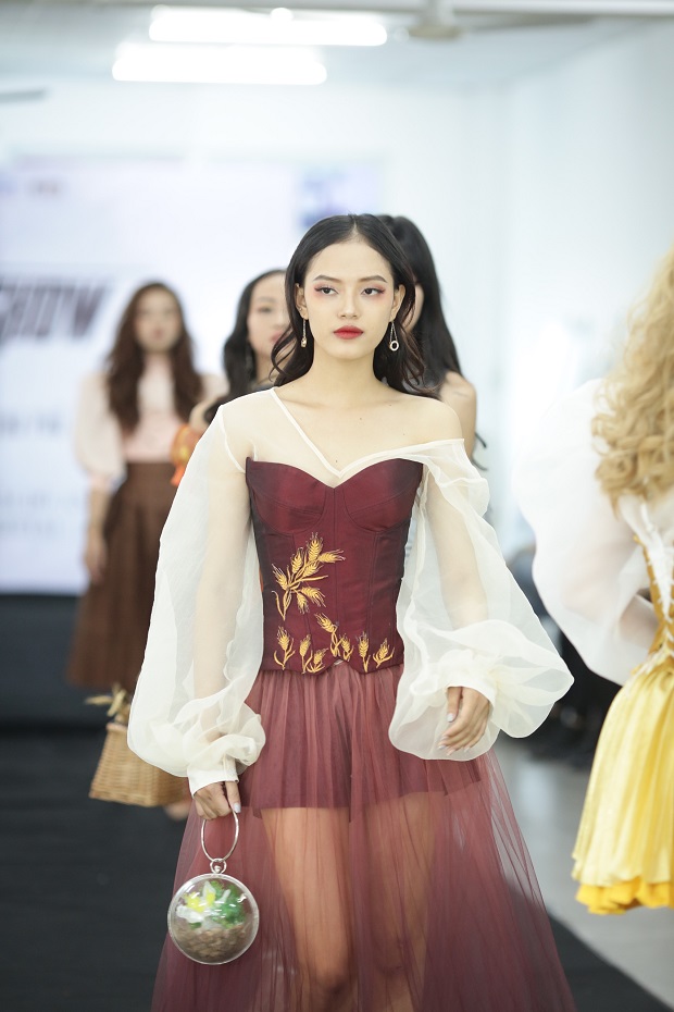 Sinh viên Thiết kế thời trang khóa 2018 gây ấn tượng với show diễn đầu tiên do NTK Midu hướng dẫn 69