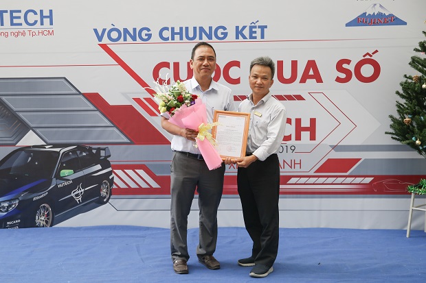 Lộ diện 08 đội thi xuất sắc sẽ đại diện HUTECH tham dự cuộc đua số “Xe tự hành” FPT 2019 - 2020 14