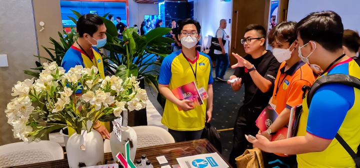 Giảng viên và sinh viên Khoa Kiến trúc - Mỹ thuật HUTECH tham dự Tuần lễ Thiết kế Việt Nam 2022 86