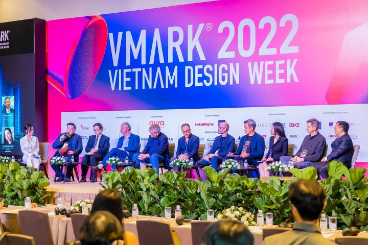Giảng viên và sinh viên Khoa Kiến trúc - Mỹ thuật HUTECH tham dự Tuần lễ Thiết kế Việt Nam 2022 54