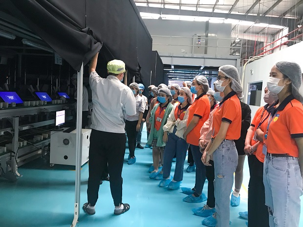 Sinh viên HUTECH tham quan thực tế tại Cty TNHH Công nghệ Điện tử - Nghe nhìn BOE 58