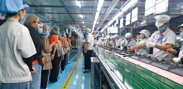 Sinh viên HUTECH tham quan thực tế tại Cty TNHH Công nghệ Điện tử - Nghe nhìn BOE 61