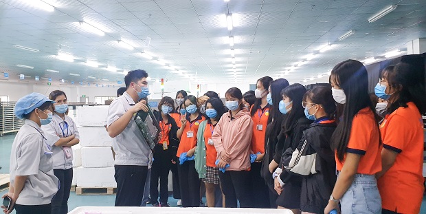 Sinh viên HUTECH tham quan thực tế tại Cty TNHH Công nghệ Điện tử - Nghe nhìn BOE 53