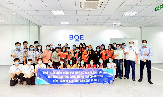 Sinh viên HUTECH tham quan thực tế tại Cty TNHH Công nghệ Điện tử - Nghe nhìn BOE 7