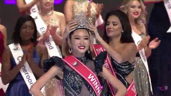 Người đẹp Thanh Khoa đăng quang Hoa hậu sinh viên thế giới 2019 19