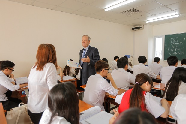 Có thể học ngành Kinh doanh quốc tế nếu như bạn chưa giỏi tiếng Anh? 22