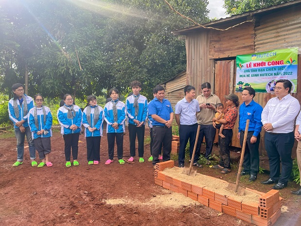 Mùa hè xanh HUTECH 2022: Chiến sĩ tại Gia Lai khởi công công trình Nhà tình bạn đầy yêu thương 62
