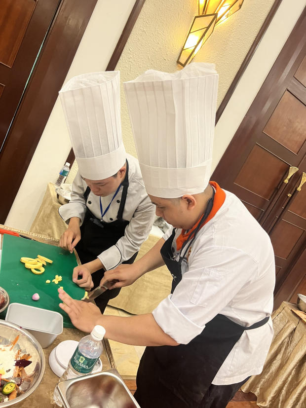HUTECH students won 02 prizes at the national "Potatoes USA 2022 Cooking Contest" 44