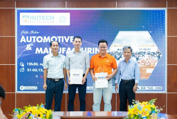 Sinh viên khoa Công nghệ Thông tin hào hứng tham gia hội thảo “Automotive & Manufactoring” 16