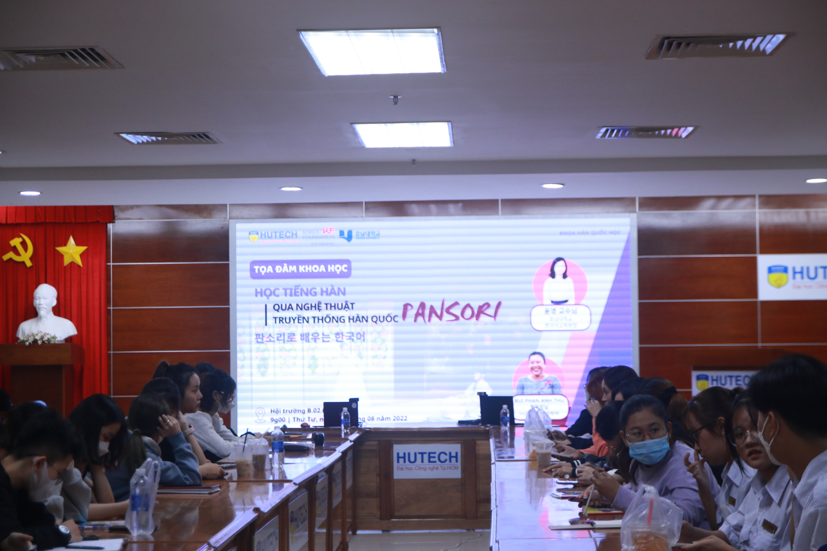 Sinh viên Khoa Hàn Quốc học tham gia tọa đàm khoa học “Nghệ thuật truyền thống PANSORI”
