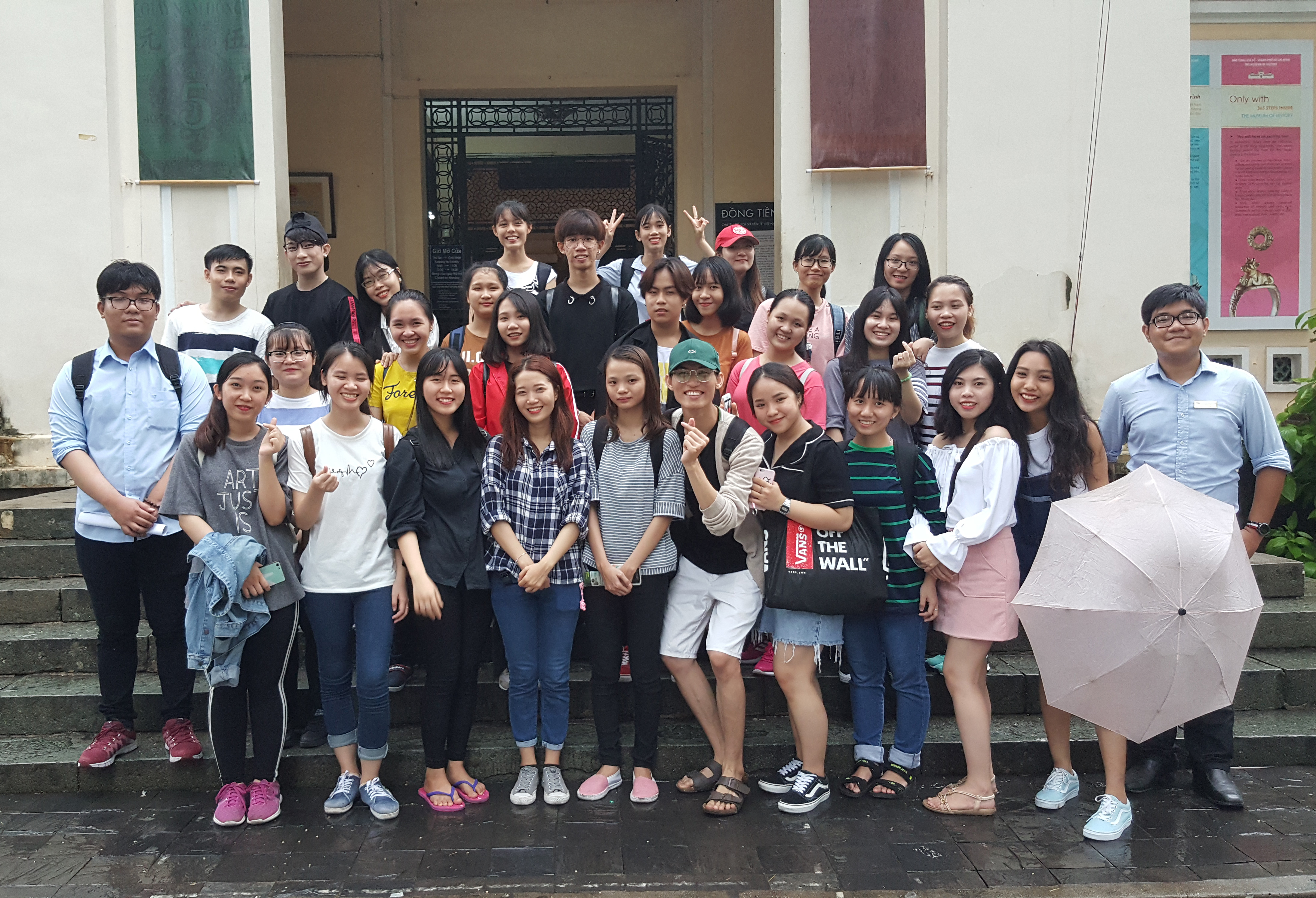 Lớp Hàn Quốc học K15 tham quan thực tế tại  Bảo tàng Lịch sử TP. HCM 6