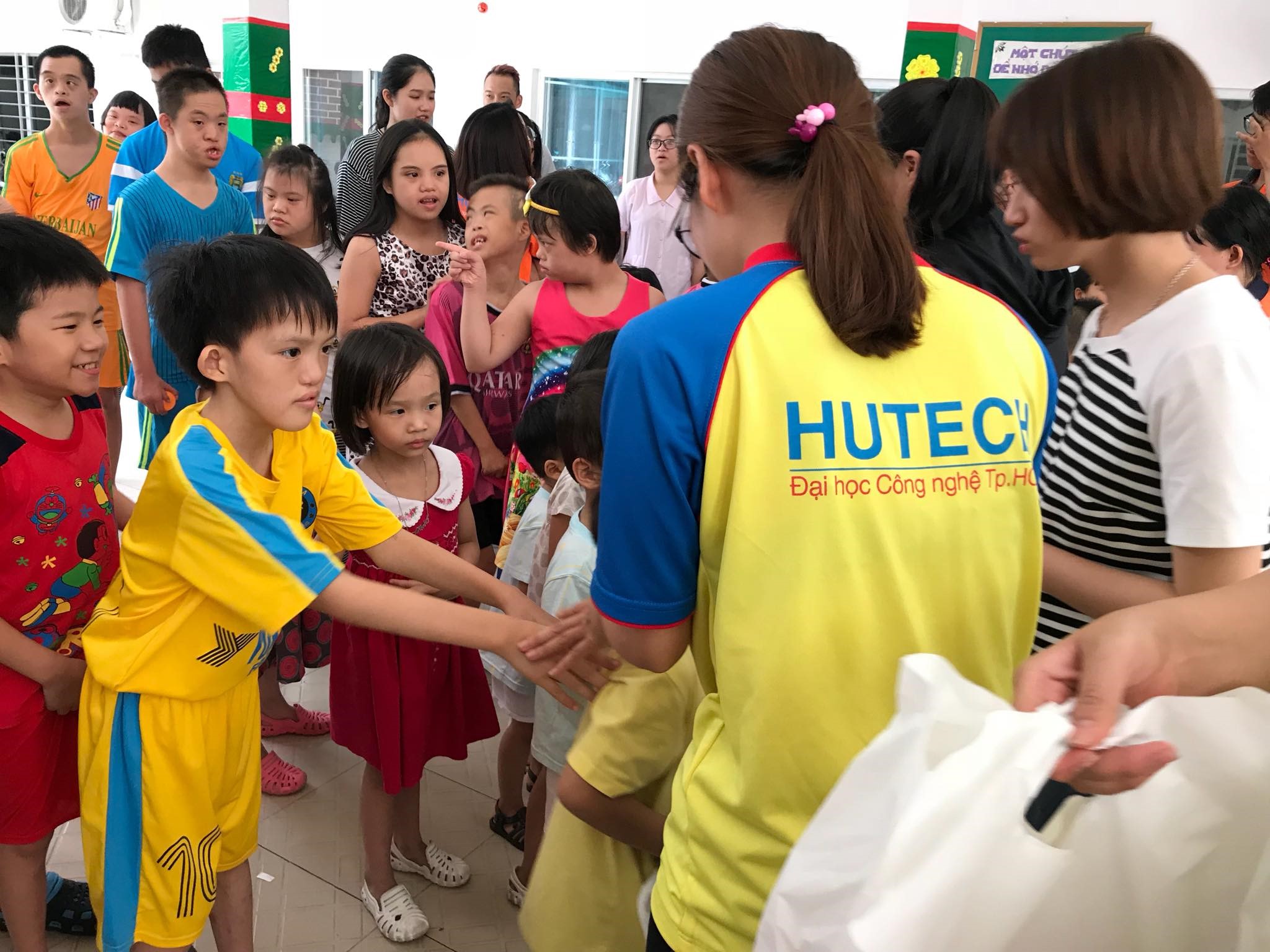 Sinh viên Hàn Quốc học tham gia hoạt động tình nguyện vì cộng đồng 26