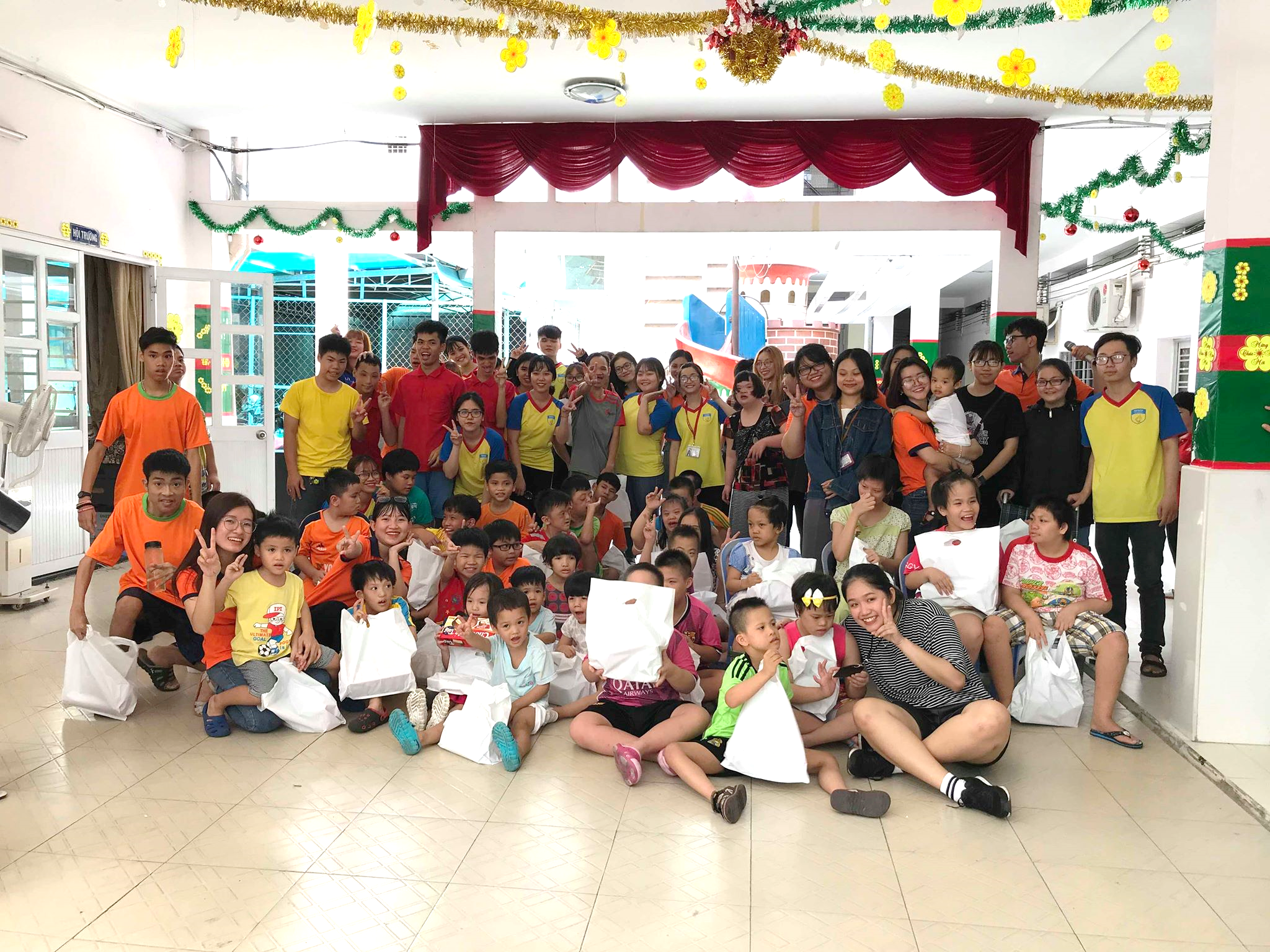 Sinh viên Hàn Quốc học tham gia hoạt động tình nguyện vì cộng đồng 29