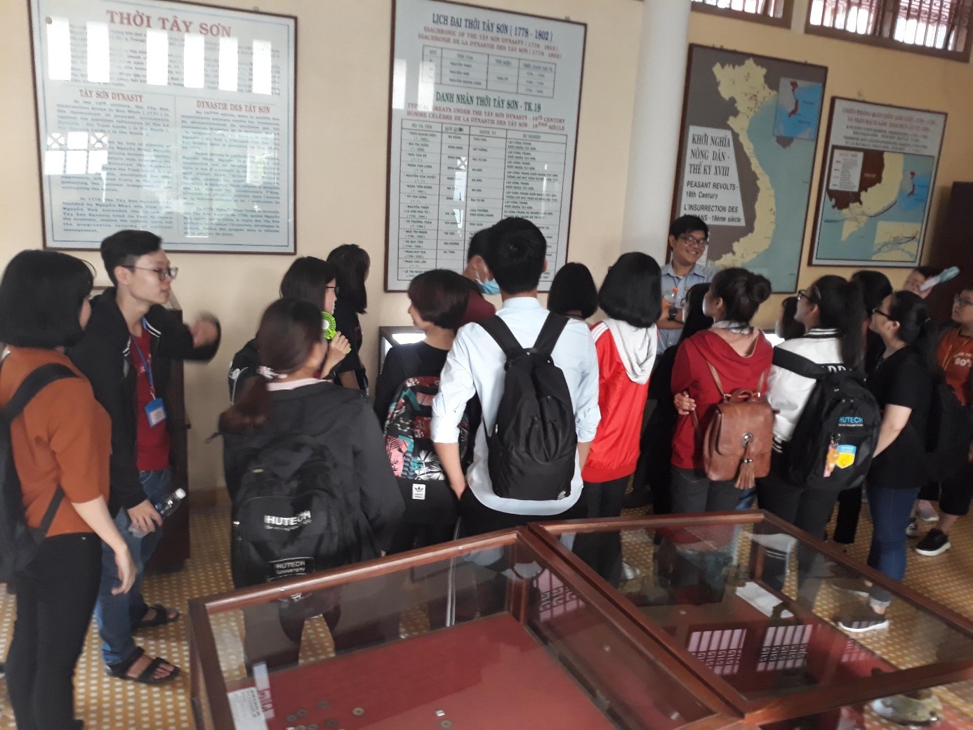 CLB Ngôn ngữ và Văn hóa Hàn Quốc tham quan Bảo tàng Lịch sử Việt Nam 17