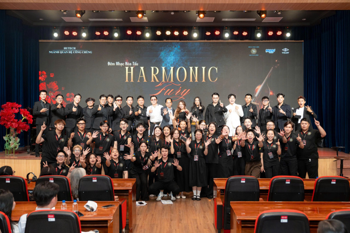 HARMONIC FURY: Hành Trình Từ Phòng Họp Đến Sân Khấu Sự Kiện Của Sinh Viên QHCC K2023 29