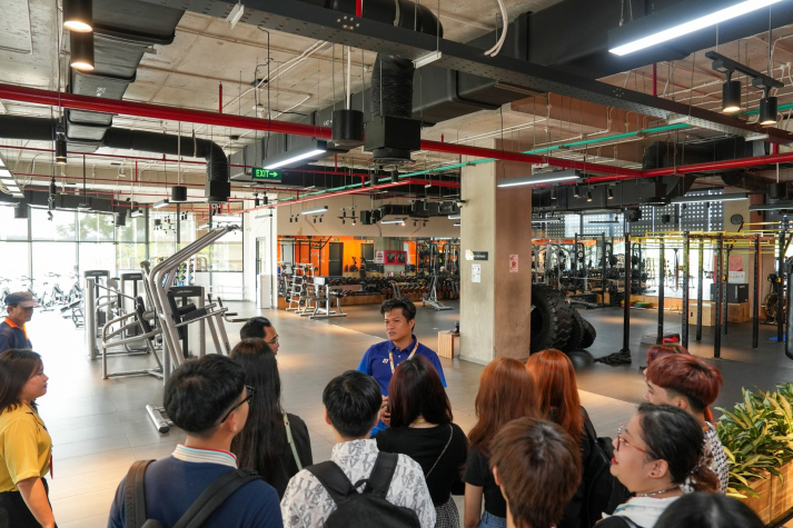 SINH VIÊN NGÀNH QUAN HỆ CÔNG CHÚNG "CHOÁNG NGỢP" VỚI ĐỘ "NGẦU VÀ CHUẨN PRO" CỦA CÔNG TY VNG 13