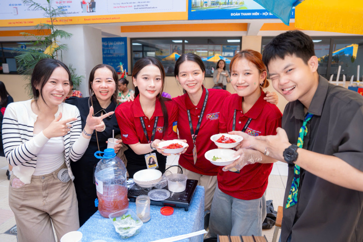 FOOD STORIES - NGÀY HỘI VĂN HÓA ẨM THỰC QUỐC TẾ 2026 LAN TỎA TINH THẦN HỘI NHẬP TẠI HUTECH 69