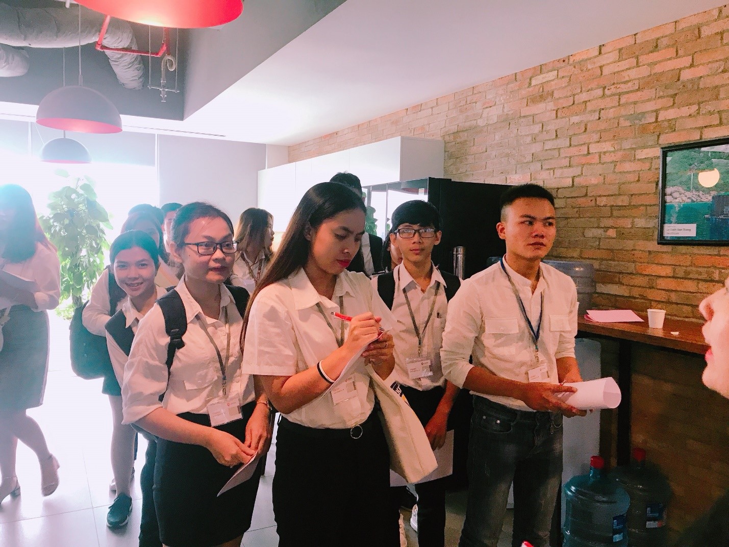 Sinh viên Khoa Tài chính – Thương mại HUTECH tham quan  Công ty TNHH DKSH Việt Nam 86