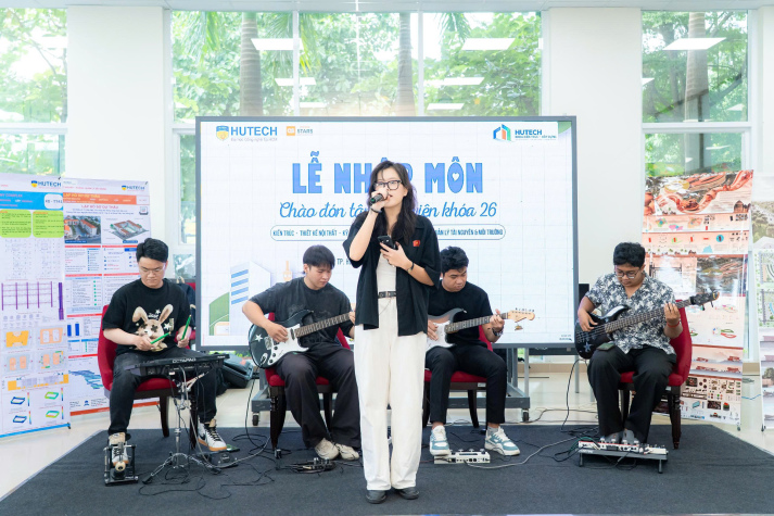 Khoa Kiến trúc – Xây dựng HUTECH chào đón Tân sinh viên, mở đầu hành trình đại học đầy trải nghiệm 67