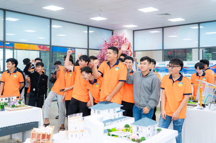 Khoa Kiến trúc – Xây dựng HUTECH chào đón Tân sinh viên, mở đầu hành trình đại học đầy trải nghiệm 77