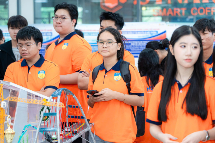 Khoa Kiến trúc – Xây dựng HUTECH chào đón Tân sinh viên, mở đầu hành trình đại học đầy trải nghiệm 64