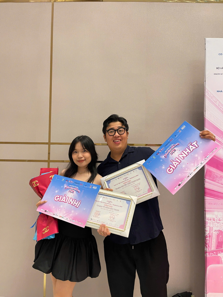 Sôi động “Đấu trường chốt đơn – StudentLive” - Sinh viên Khoa Marketing - Kinh doanh quốc tế, HUTECH đạt thành tích cao nhất - vượt qua cả 100 đội thi từ khắp nơi 185