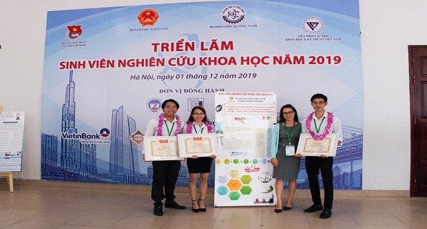 HOẠT ĐỘNG NGHIÊN CỨU KHOA HỌC CỦA SINH VIÊN KHOA MARKETING - KINH DOANH QUỐC TẾ 28