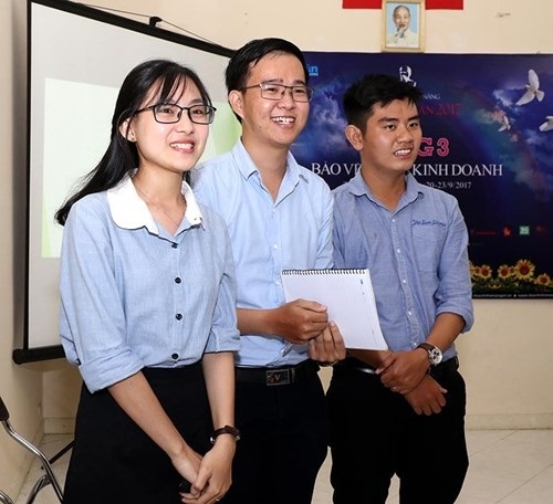 HOẠT ĐỘNG NGHIÊN CỨU KHOA HỌC CỦA SINH VIÊN KHOA MARKETING - KINH DOANH QUỐC TẾ 82