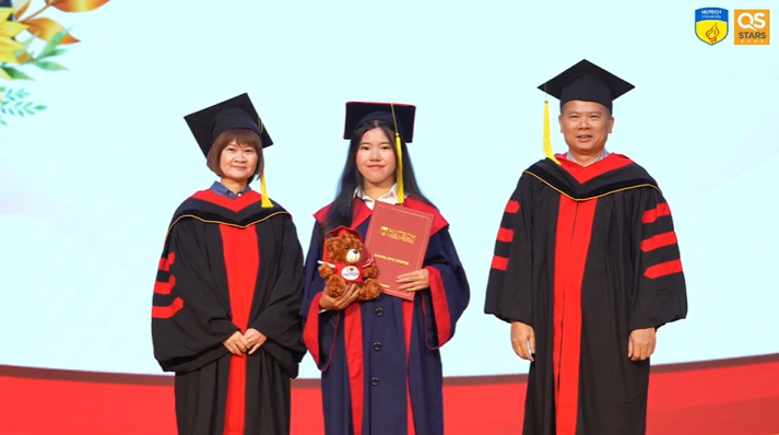 CHÚC MỪNG TÂN CỬ NHÂN KHOA NHẬT BẢN HỌC – HUTECH 16