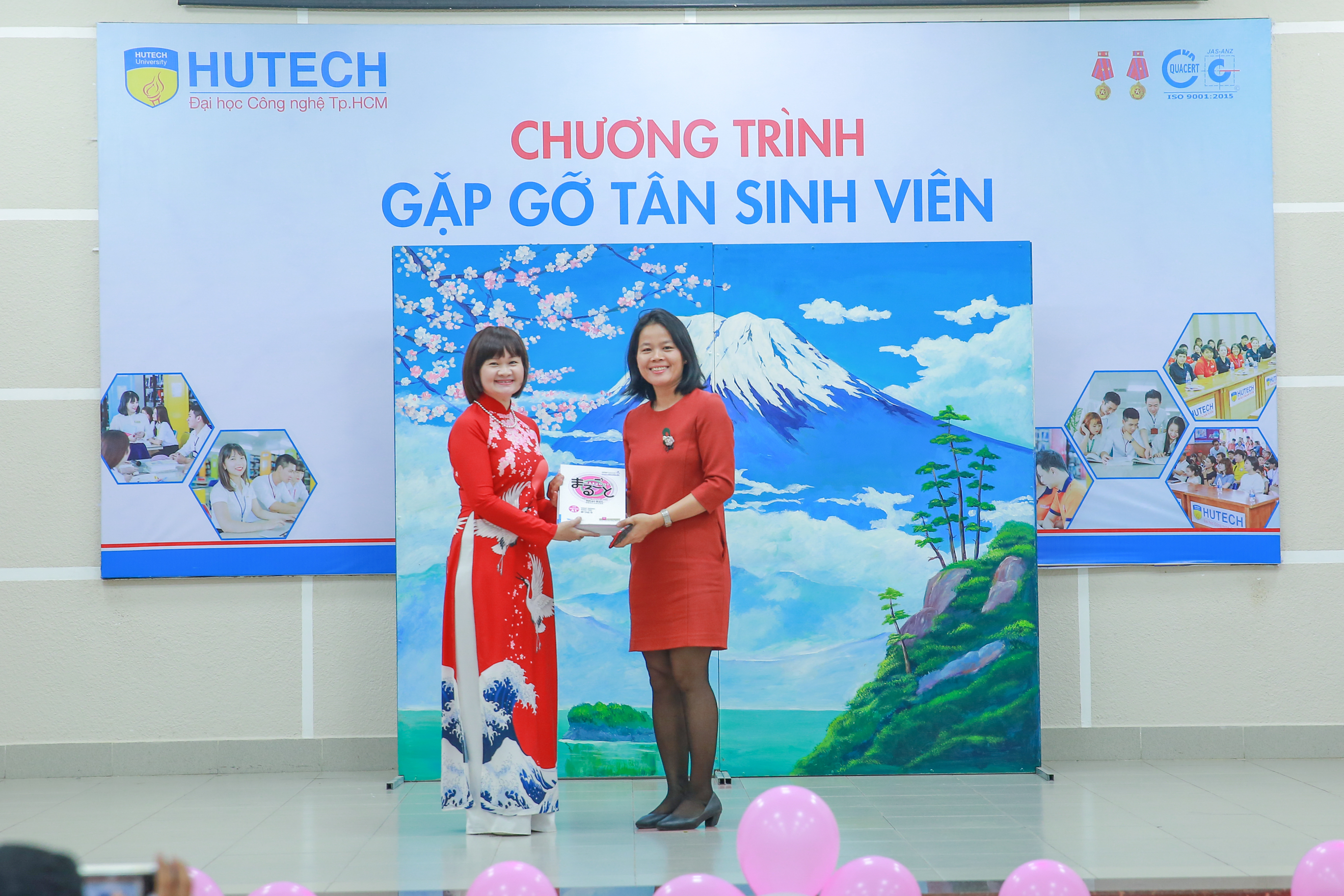 Công ty TNHH Văn hóa sáng tạo FIRST NEWS - Trí Việt tặng giáo trình tiếng Nhật Marugoto 14