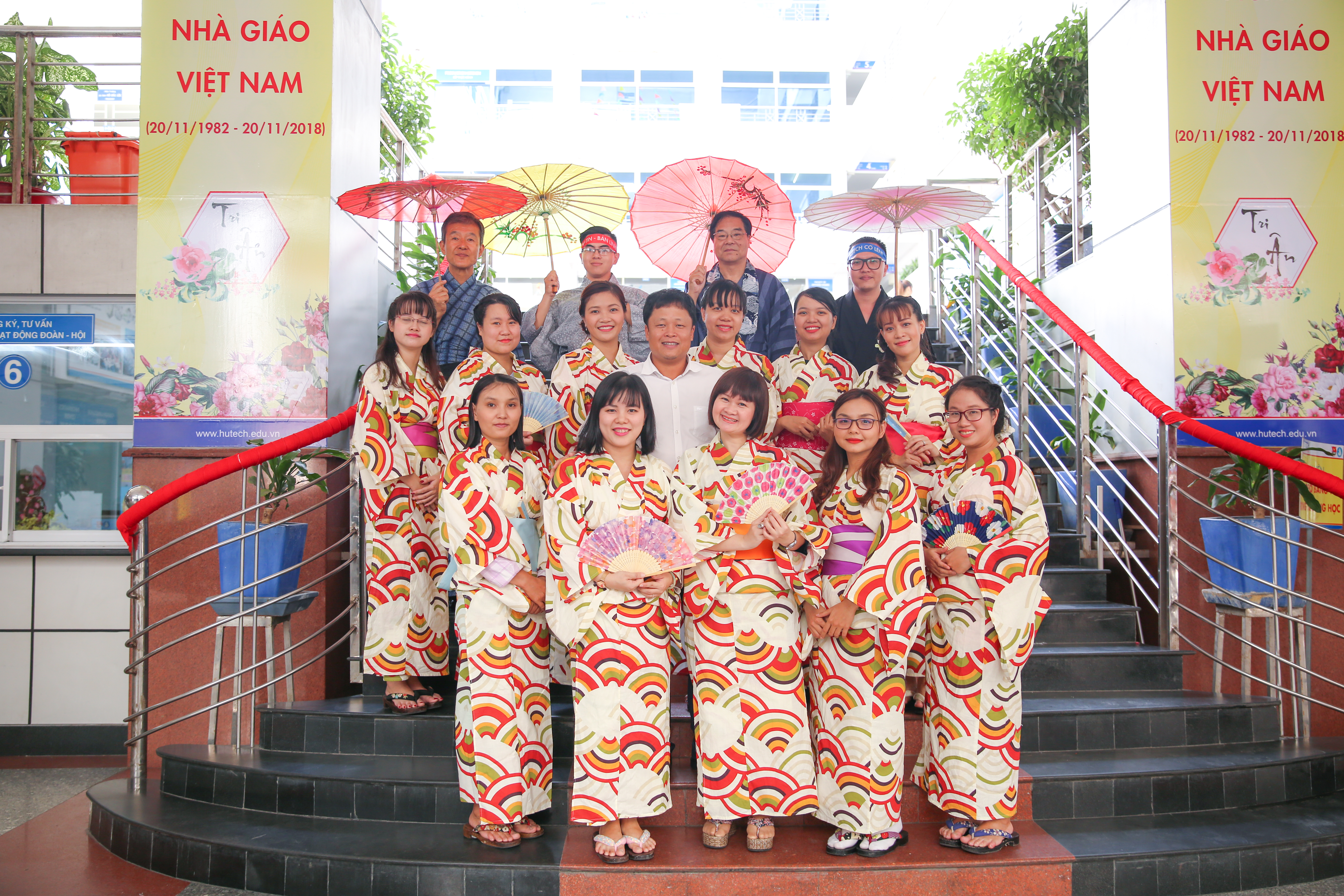 Khoa Nhật Bản học chào mừng ngày 20/11 trong trang phục truyền thống Nhật Bản 25