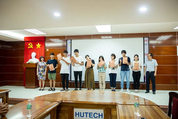 Sinh viên ĐH Hosei (Nhật Bản) bắt đầu 2 tuần hợp tác Nghiên cứu khoa học Quốc tế tại HUTECH 7