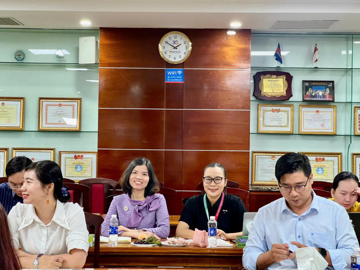 KHOA QUẢN TRỊ KINH DOANH HUTECH: NHÌN LẠI HÀNH TRÌNH RỰC RỠ, SẴN SÀNG BỨT PHÁ CHO HỌC KỲ 2 (2025-2026) 76