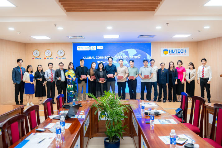 HUTECH MỞ RỘNG MẠNG LƯỚI ĐỐI TÁC CHIẾN LƯỢC: ĐẠI DIỆN KHOA QUẢN TRỊ KINH DOANH GẶP GỠ LIÊN MINH CÁC TRƯỜNG ĐẠI HỌC HÀN QUỐC 8