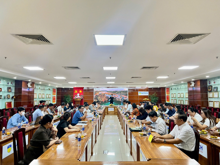 KHOA QUẢN TRỊ KINH DOANH HUTECH: NHÌN LẠI HÀNH TRÌNH RỰC RỠ, SẴN SÀNG BỨT PHÁ CHO HỌC KỲ 2 (2025-2026) 10