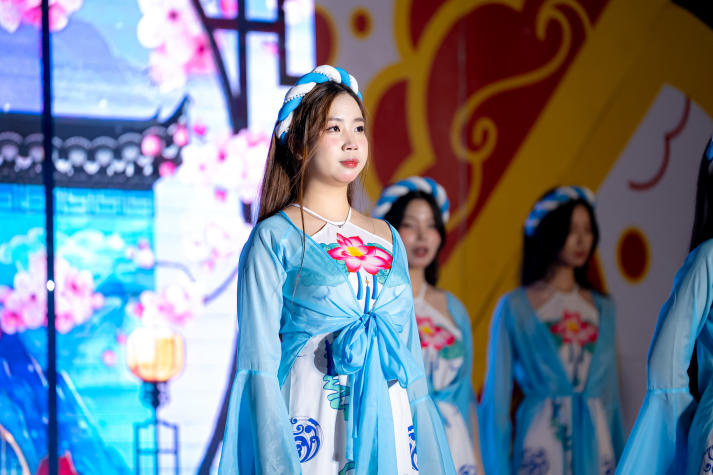 “Táo Xuân HUTECH 2024” - A Cultural Showcase Blending Tradition and Gen Z Creativity 48