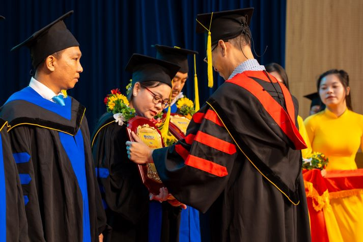 HUTECH announces 2025 graduate admission – Phase 2 with 16 Master's programs 185