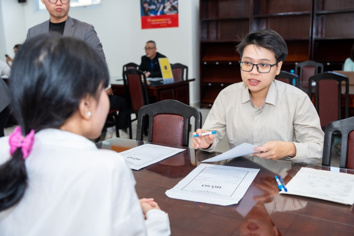 [Video] Tourism - Restaurant - Hospitality students confidently pursue promising job opportunities at the February 2025 Mock Interview 35