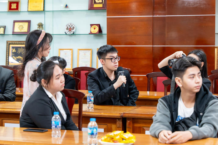 Students of the Faculty of Tourism and Hospitality Management explore how to balance family connections and personal success 59