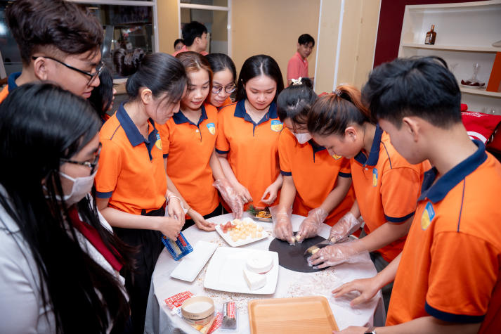 HUTECH Tourism and Hospitality Management students explore the art of cheese with experts from Paysan Breton 100