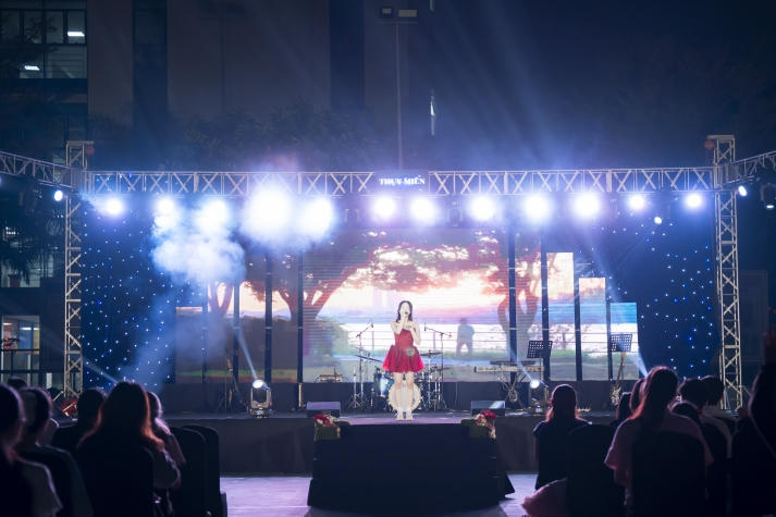 "Thuy Mien" variety show: A Journey of emotions from aspiration to success 43