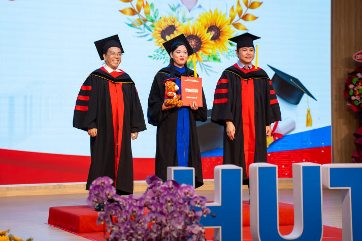 HUTECH announces 2025 graduate admission – Phase 2 with 16 Master's programs 269