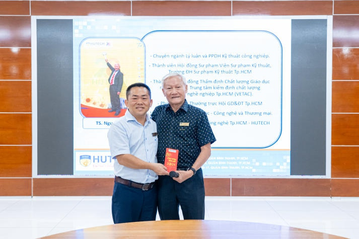 HUTECH Institute of Postgraduate Studies hosts New Year gathering and engages in productive discussions on postgraduate teaching methods 83